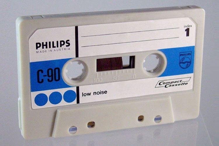 Компакт-кассета Philips