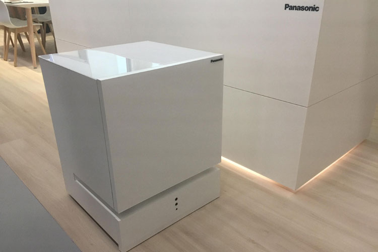 «Умный» холодильник Panasonic