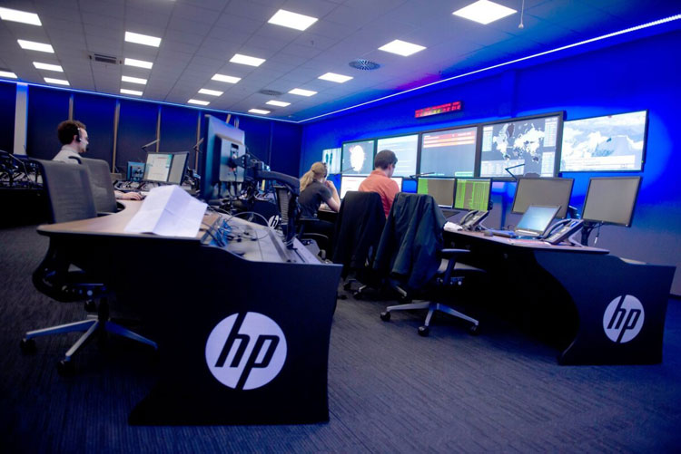 Продажи HP обвалились на 11%