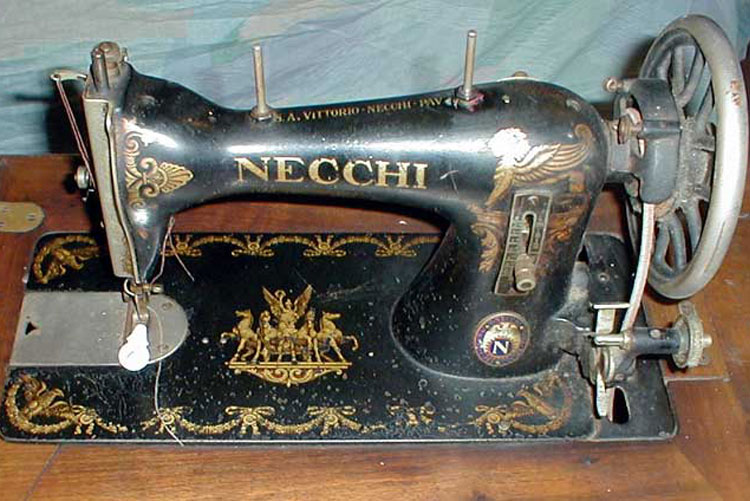 Швейная машинка NECCHI